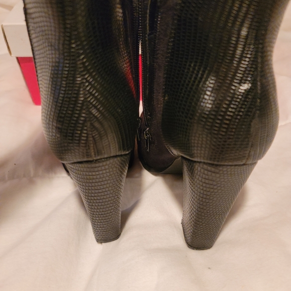 MOVING SALE NEED GONE ASAP!!! - Picture 3 of 4